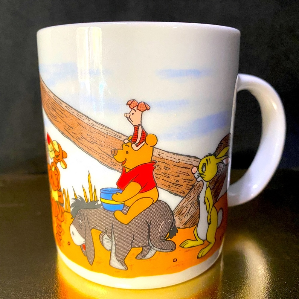 DISNEY NWT VINTAGE 1990s WINNIE THE POOH & MARCHING BAND FRIENDS COLLECTIBLE MUG